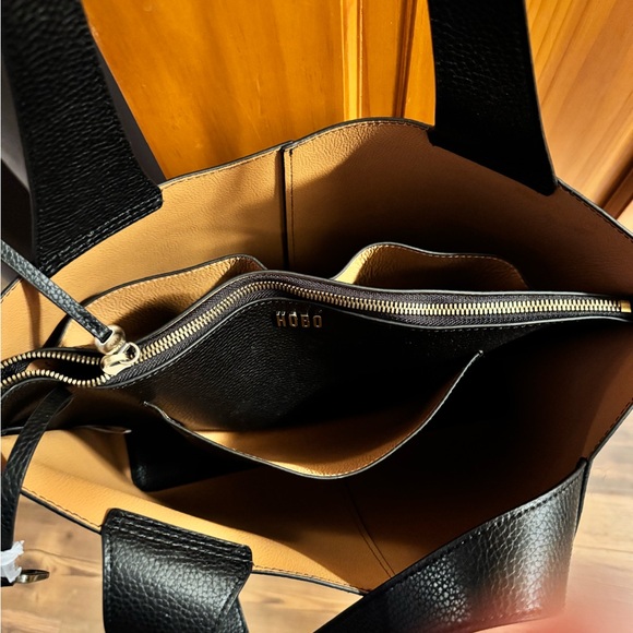 Hobo Black Leather Tote Bag - new condition - Picture 3 of 6